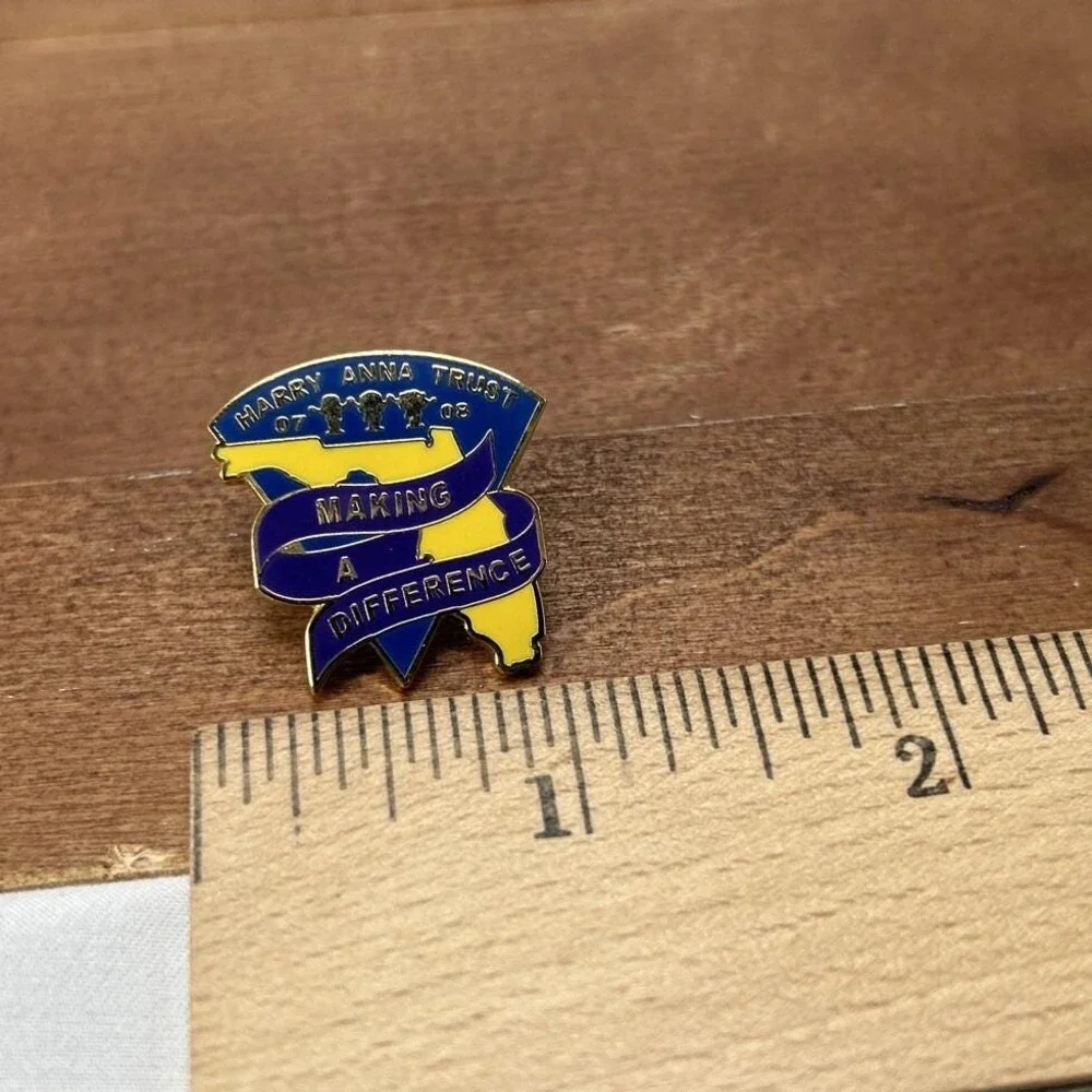 2007-2008 Harry Anna Trust Making A Difference‎ Florida Metal Lapel Hat Pin